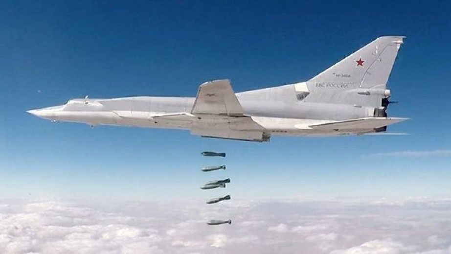 Nga đưa “khắc tinh tàu sân bay” Tu-22M3 và tên lửa Iskander tới Crimea