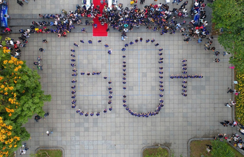 Lễ hội Tắt đèn 2019: Bảo vệ môi trường qua trải nghiệm ứng dụng công nghệ AR, VR