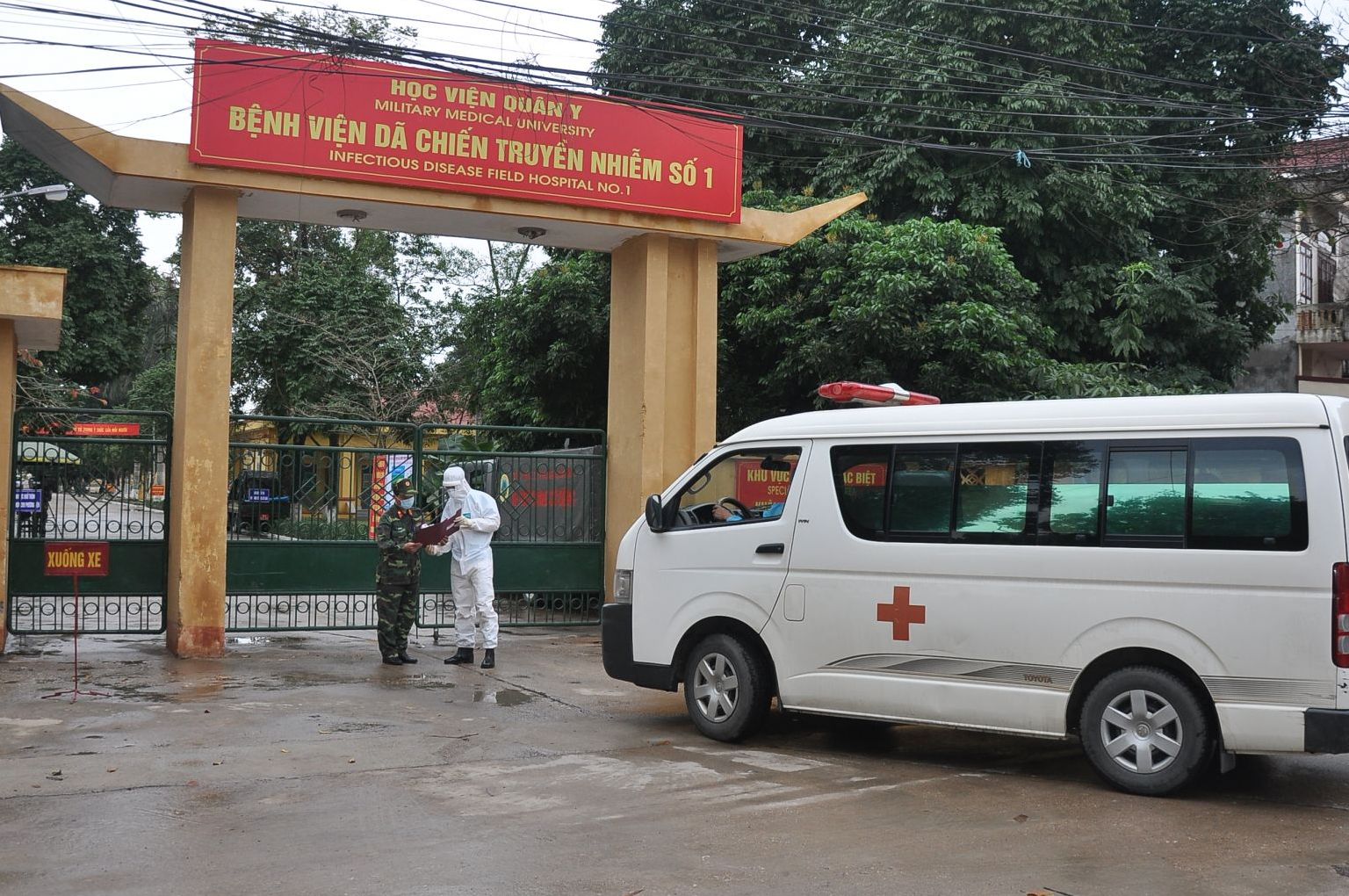 Phòng, chống dịch Covid-19: Học viện Quân Y diễn tập Bệnh viện dã chiến truyền nhiễm số 1