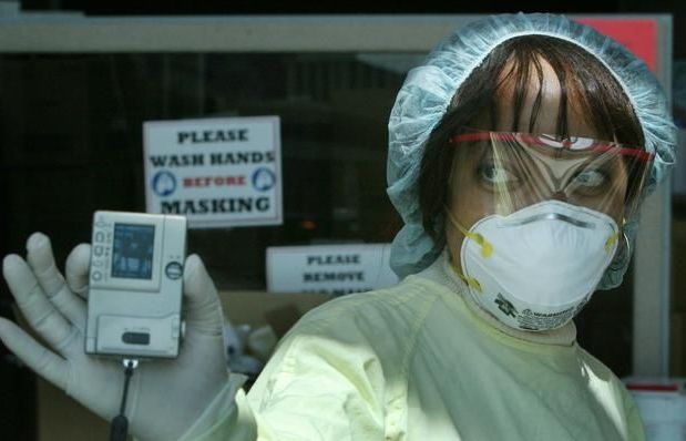 Dịch Covid-19: Canada gửi trả Mỹ người nhập cư bất hợp pháp, New York yêu cầu người dân ở nhà