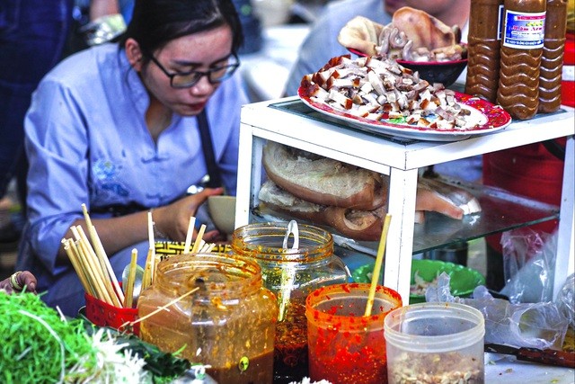 Du lịch Đà Nẵng: Lạc vào chợ Cồn, 'thiên đường ẩm thực' cả trăm món