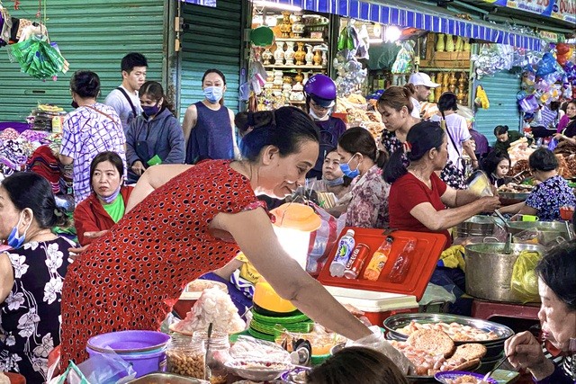 Du lịch Đà Nẵng: Lạc vào chợ Cồn, 'thiên đường ẩm thực' cả trăm món