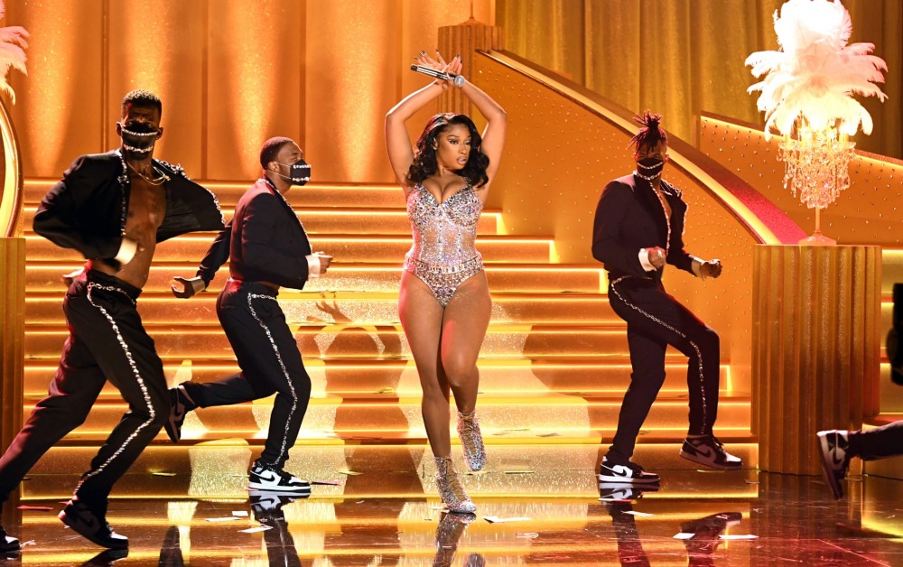 Những khoảnh khắc ấn tượng tại lễ trao giải Grammy 2021