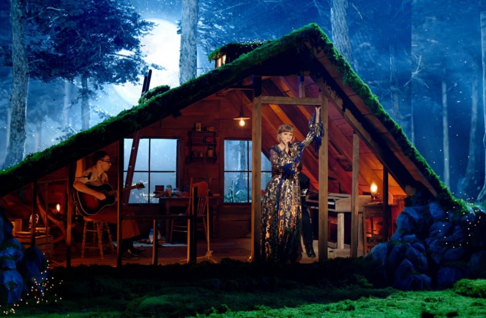 Những khoảnh khắc ấn tượng tại lễ trao giải Grammy 2021