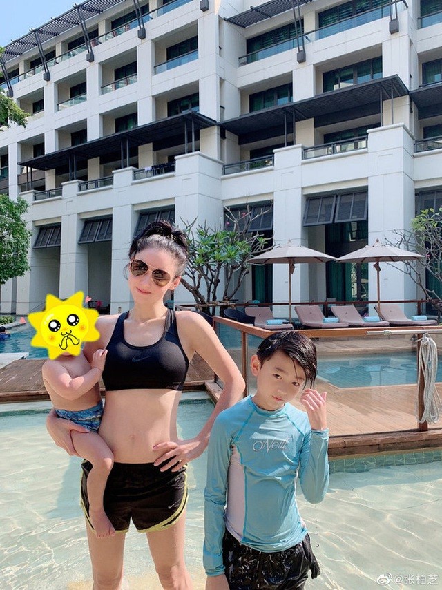 Trương Bá Chi sinh con trai thứ ba vào cuối năm 2018 và chưa bao giờ tiết lộ danh tính cha ruột của đứa trẻ. 