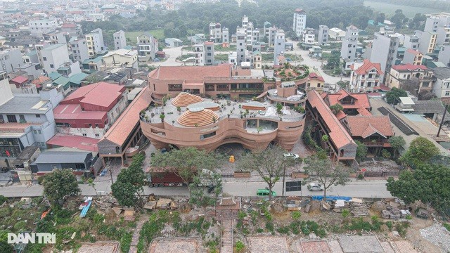 Khám phá nhà gốm trăm tỷ với thiết kế độc, lạ tại làng gốm Bát Tràng