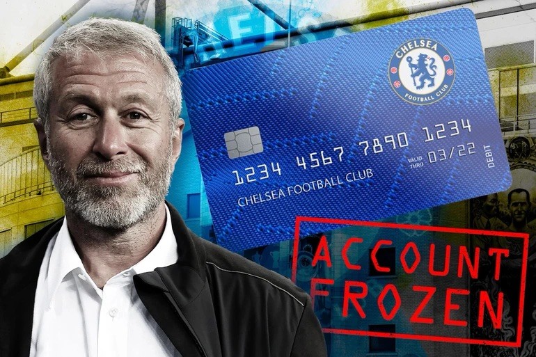 Tỷ phú Abramovich đang gấp rút bán Chelsea để cứu lấy đội bóng. Tỷ phú Abramovich đang gấp rút bán Chelsea để cứu lấy đội bóng.