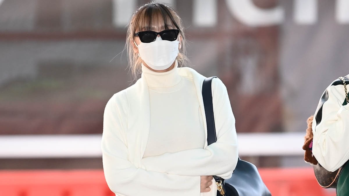 Soi trang phục sân bay của các sao KPop