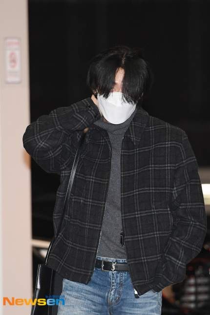 Soi trang phục sân bay của các sao KPop