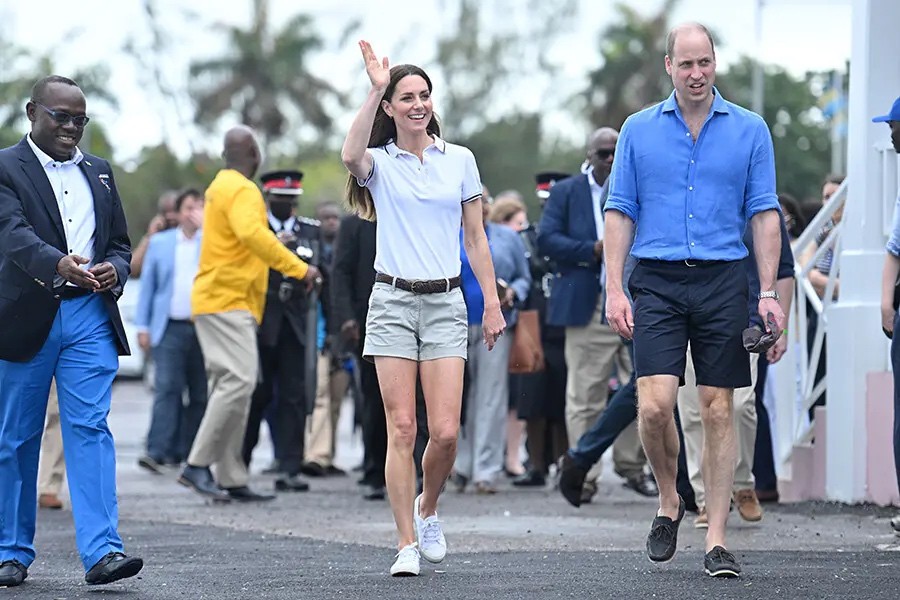Phong cách thời trang ấn tượng của công nương Kate Middleton trong chuyến công du vùng Caribe Phong cách thời trang ấn tượng của công nương Kate Middleton trong chuyến công du vùng Caribe
