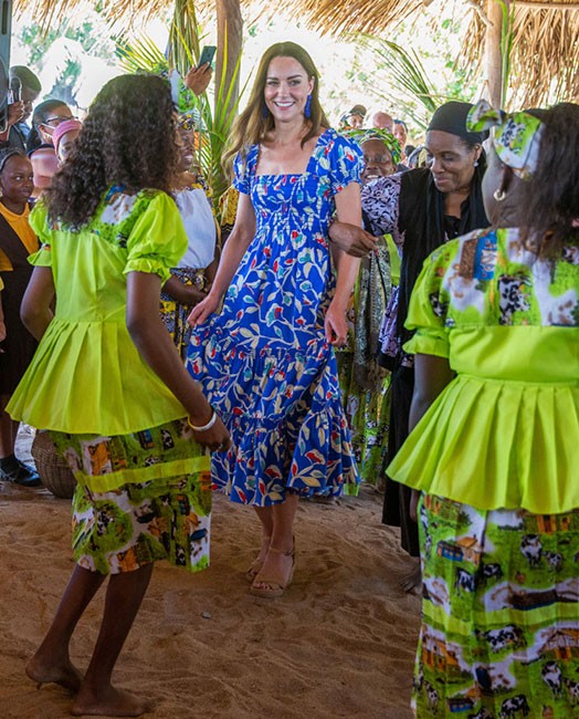 Phong cách thời trang ấn tượng của công nương Kate Middleton trong chuyến công du vùng Caribe Phong cách thời trang ấn tượng của công nương Kate Middleton trong chuyến công du vùng Caribe