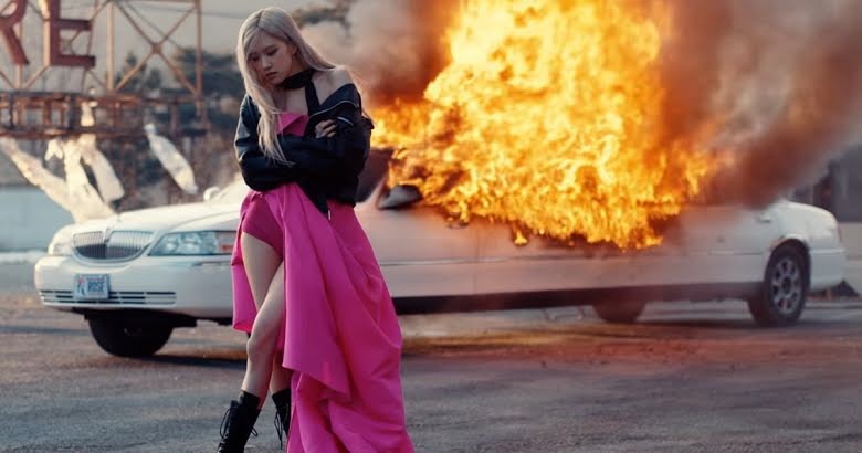 Bóc giá trang phục sân khấu 'On The Ground' của Rosé BLACKPINK