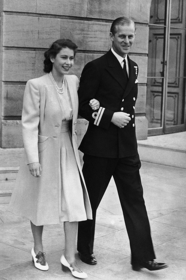 Nhìn lại 74 năm hôn nhân của Hoàng thân Philip và Nữ hoàng Elizabeth II