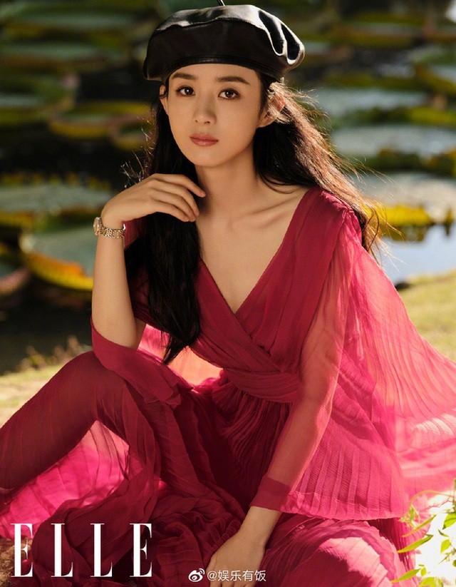 Triệu Lệ Dĩnh ngày càng thăng hạng về nhan sắc và sự nghiệp. Triệu Lệ Dĩnh ngày càng thăng hạng về nhan sắc và sự nghiệp.