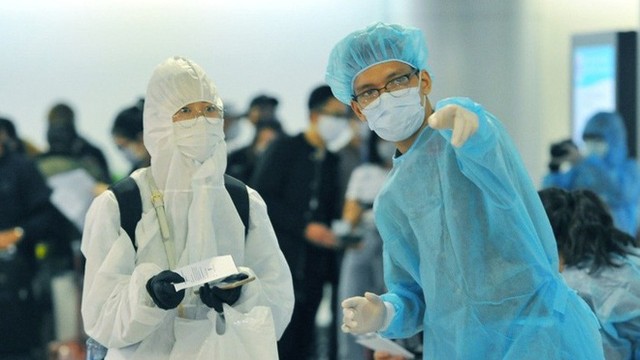 Việt Nam chưa có quy định cụ thể về hộ chiếu vaccine, các trường hợp nhập cảnh phải cách ly 14 ngày