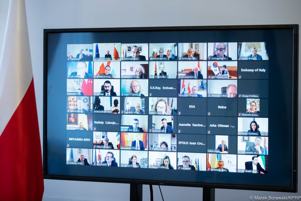 Buổi làm việc có sự tham gia của nhiều cơ quan đại diện nước ngoài tại Ba Lan.