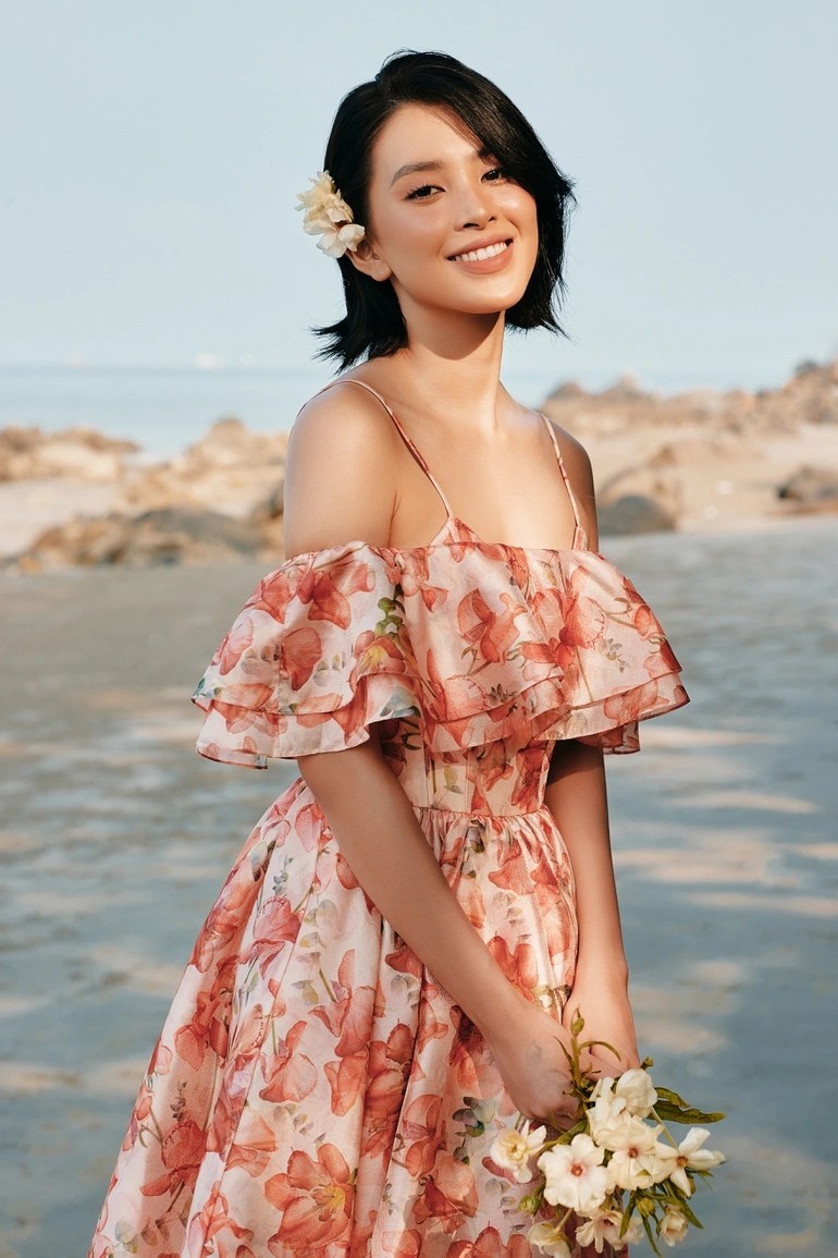 Nhan sắc mặn mà của Tiểu Vy sau 4 năm đăng quang Hoa hậu Việt Nam