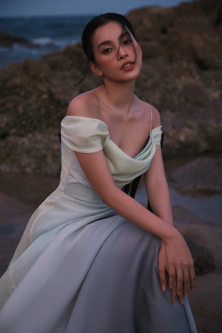 Nhan sắc mặn mà của Tiểu Vy sau 4 năm đăng quang Hoa hậu Việt Nam