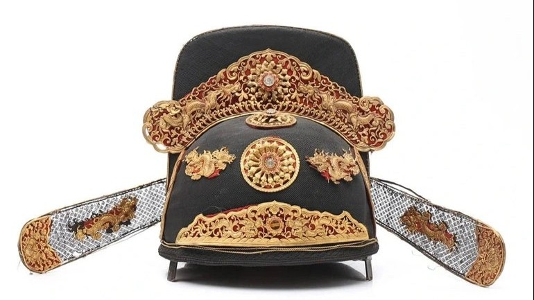 Mũ quan triều Nguyễn bất ngờ trúng đấu giá 20 tỷ đồng, cao gấp 1.200 lần giá khởi điểm