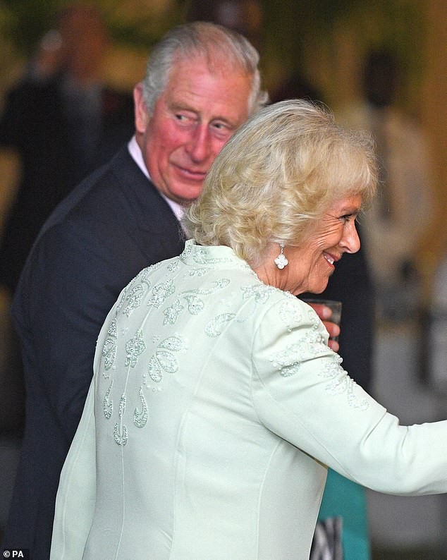 Bộ sưu tập trang sức hoàng gia của Camilla Parker Bowles, vợ Thái tử Charles
