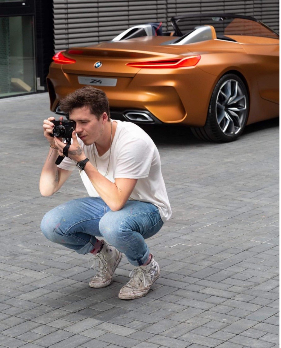 Dàn xe sang của cậu cả nhà David Beckham, Brooklyn Beckham