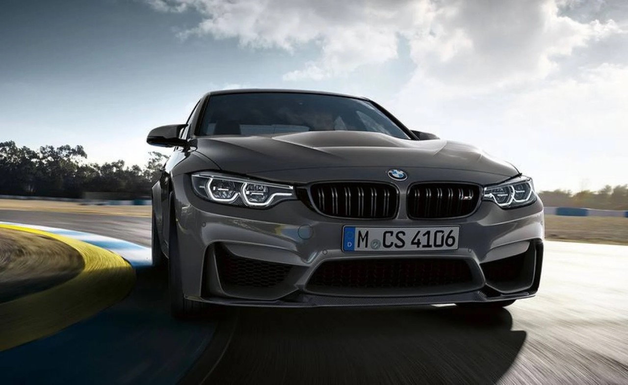 Dàn xe sang của cậu cả nhà David Beckham, Brooklyn Beckham