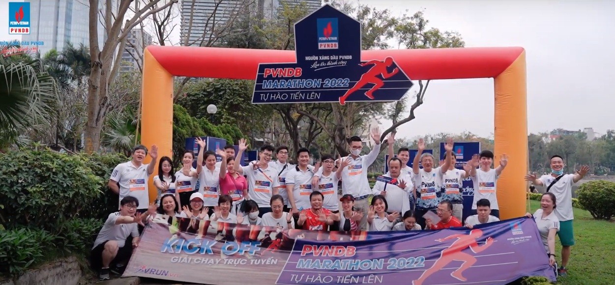 Các thành viên PVNDB cùng chụp ảnh lưu niệm. Các thành viên PVNDB cùng chụp ảnh lưu niệm.