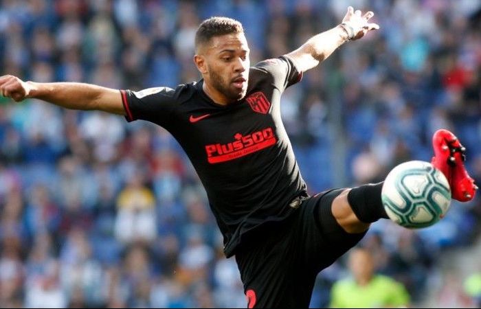 Hậu vệ Renan Lodi của Atletico Madrid mắc Covid-19