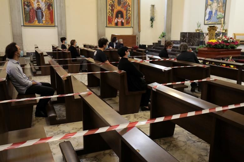 dich covid 19 cac nuoc noi long cach ly xa hoi nguoi dan tranh thu bung lua