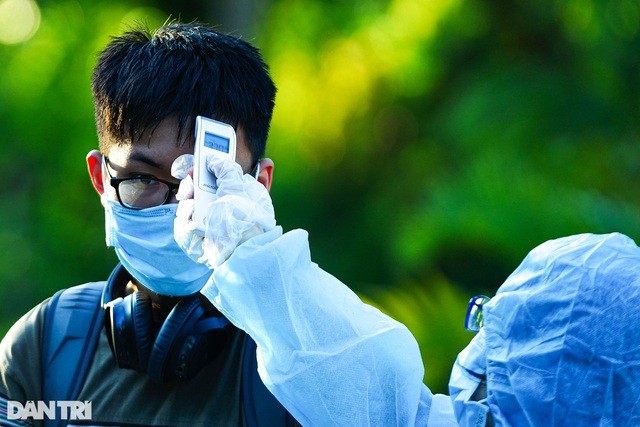 Dịch Covid-19: Du khách sốt trên 37,5 độ C sẽ bị cách ly khi tham quan ở TP. Hồ Chí Minh