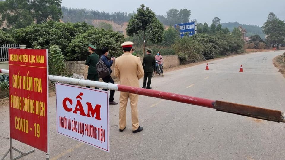 Covid-19 tại Việt Nam sáng 17/5: Thêm 37 ca mắc mới trong nước, Bắc Giang 22 ca; Cách ly 108.288 trường hợp; Tiếp nhận lô vaccine thứ hai của COVAX