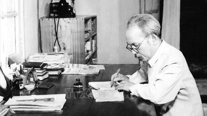 Hội thảo trực tuyến về thân thế, sự nghiệp của Chủ tịch Hồ Chí Minh tại Canada