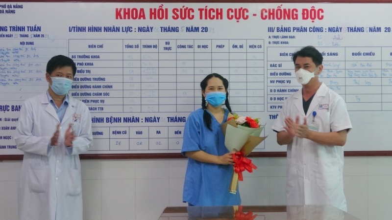 Nữ điều dưỡng bị sốc phản vệ sau tiêm vaccine ngừa Covid-19 đã được xuất viện