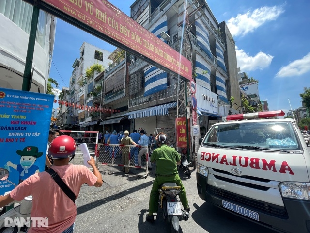 Hẻm 287 Nguyễn Đình Chiểu, quận 3 bị phong tỏa trong sáng 20/5 (ảnh: Phạm Nguyễn). Hẻm 287 Nguyễn Đình Chiểu, quận 3 bị phong tỏa trong sáng 20/5 (ảnh: Phạm Nguyễn).