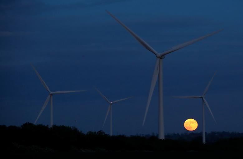 Cảnh tượng ngoạn mục, hiếm gặp của 'siêu trăng máu' trên khắp thế giới