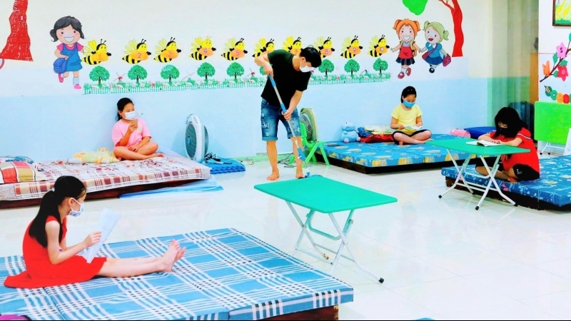 Trẻ em phải cách ly y tế tập trung do Covid-19 được hỗ trợ tiền ăn