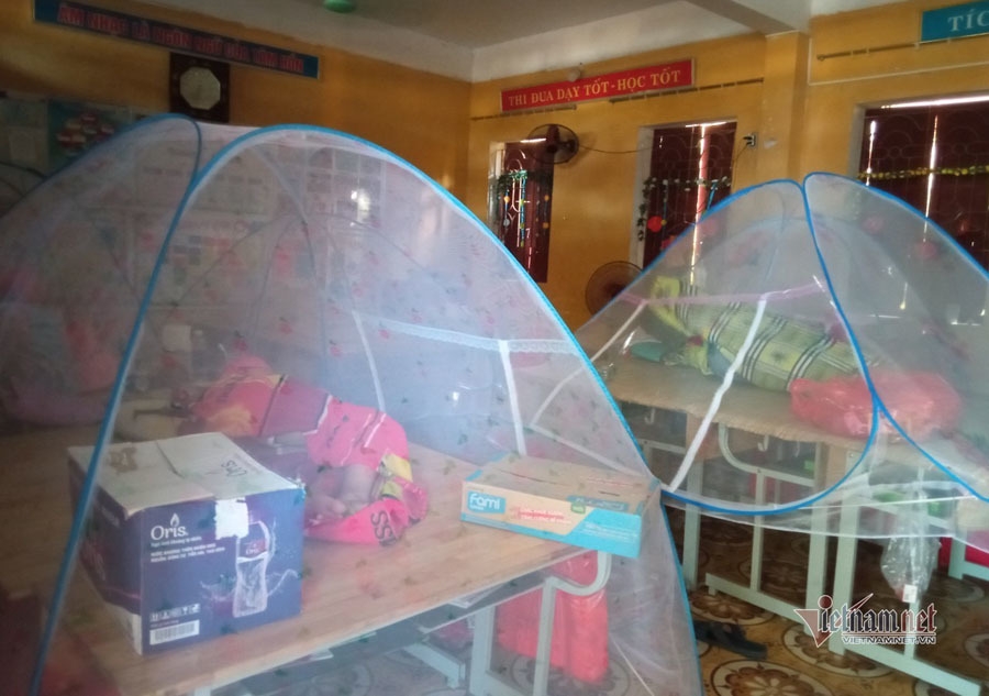 Những khoảnh khắc chạm đến trái tim tại tâm dịch Covid-19 ở Bắc Giang