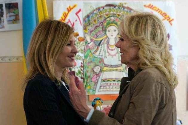 Hình ảnh chuyến thăm bất ngờ tới Ukraine của Phu nhân Tổng thống Mỹ Jill Biden