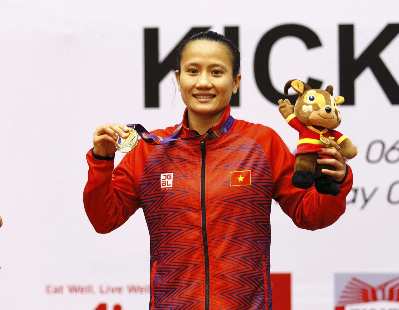 Hằng Nga mang về HCV thứ hai cho Kickboxing Việt Nam ở đêm chung kết 