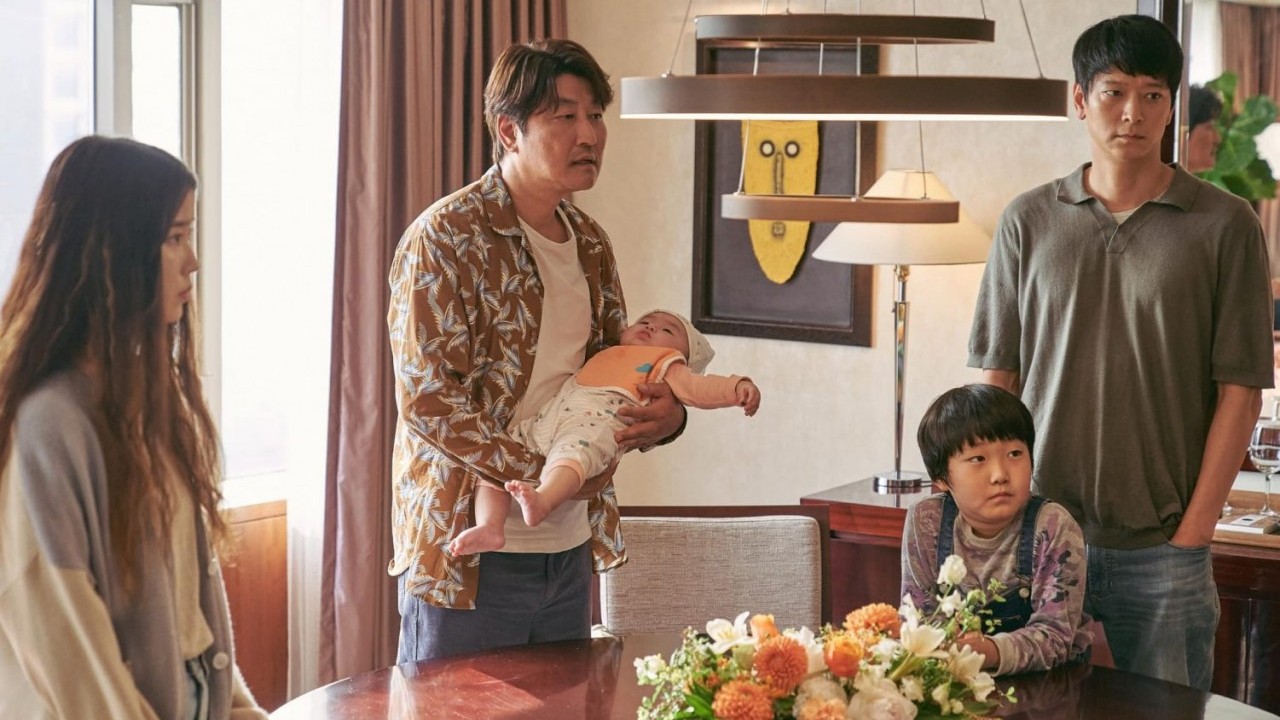 Dàn diễn viên phim 'Broker' được săn đón tại LHP Cannes