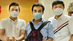 MC Quyền Linh ủng hộ 2,2 tỷ đồng để mua vaccine Covid-19 cho người nghèo