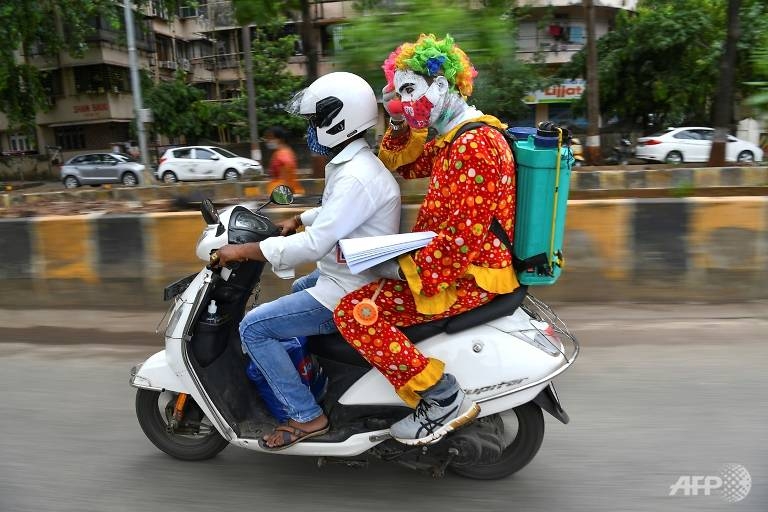 Hình ảnh 'chú hề'