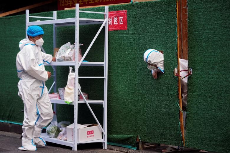 Chính thức dỡ phong tỏa chống Covid-19, người dân Thượng Hải vui mừng trở lại nhịp sống mới