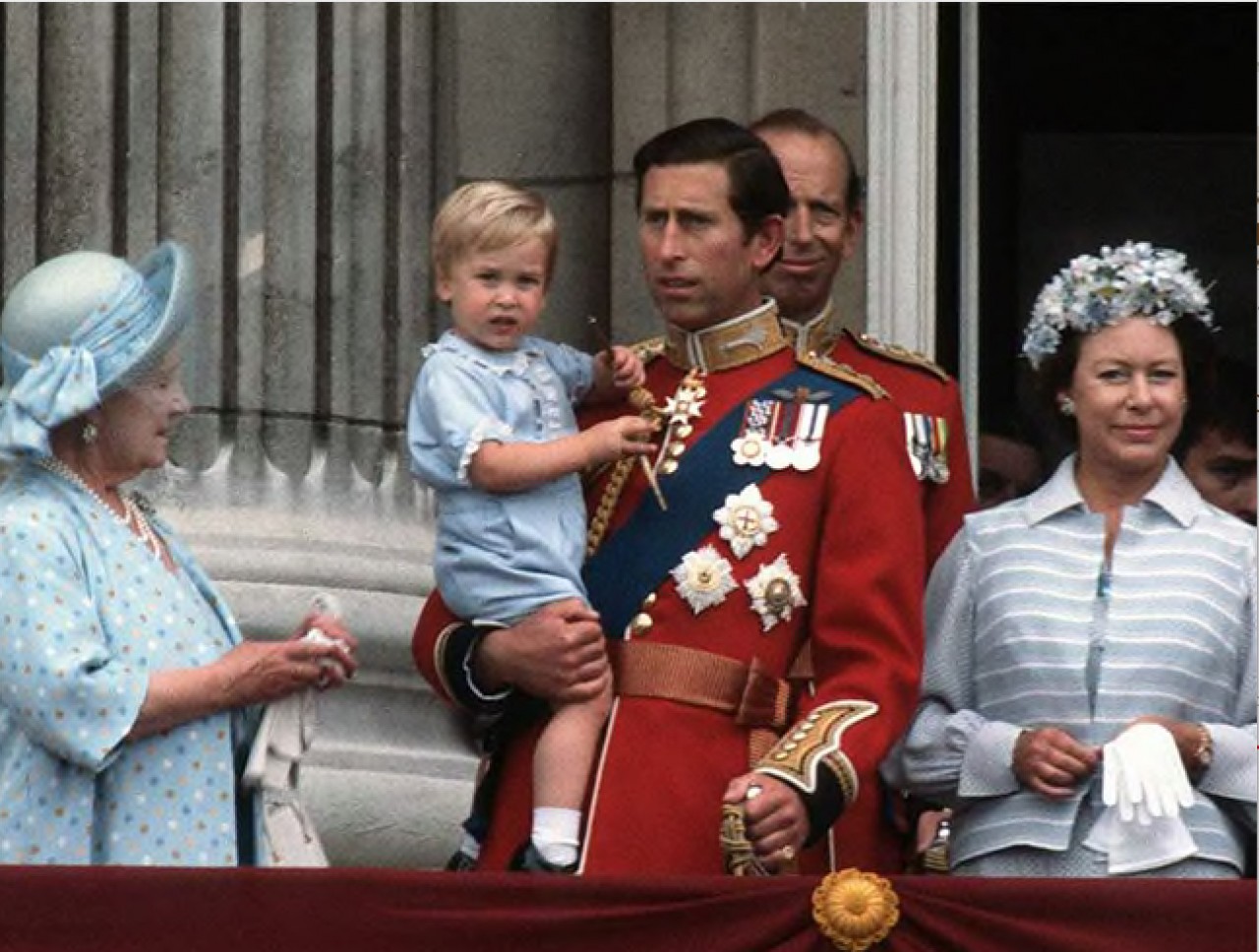 Lần đầu ra mắt của các thành viên Hoàng gia Anh ở Lễ diễu hành mừng sinh nhật Nữ hoàng Elizabeth II