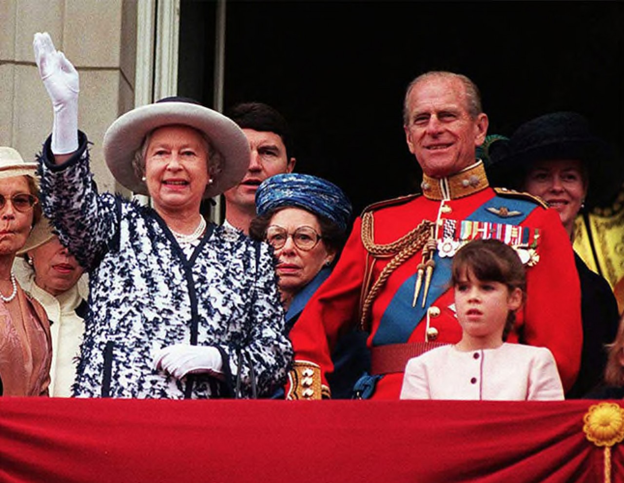 Lần đầu ra mắt của các thành viên Hoàng gia Anh ở Lễ diễu hành mừng sinh nhật Nữ hoàng Elizabeth II