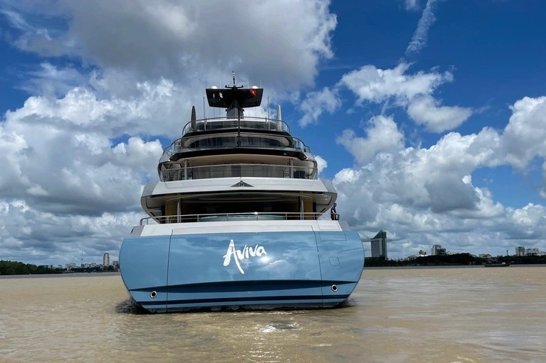 Siêu du thuyền của tỷ phú Anh đến Cần Thơ trưa 5/6. (Ảnh: H.T) Siêu du thuyền của tỷ phú Anh đến Cần Thơ trưa 5/6. (Ảnh: H.T)