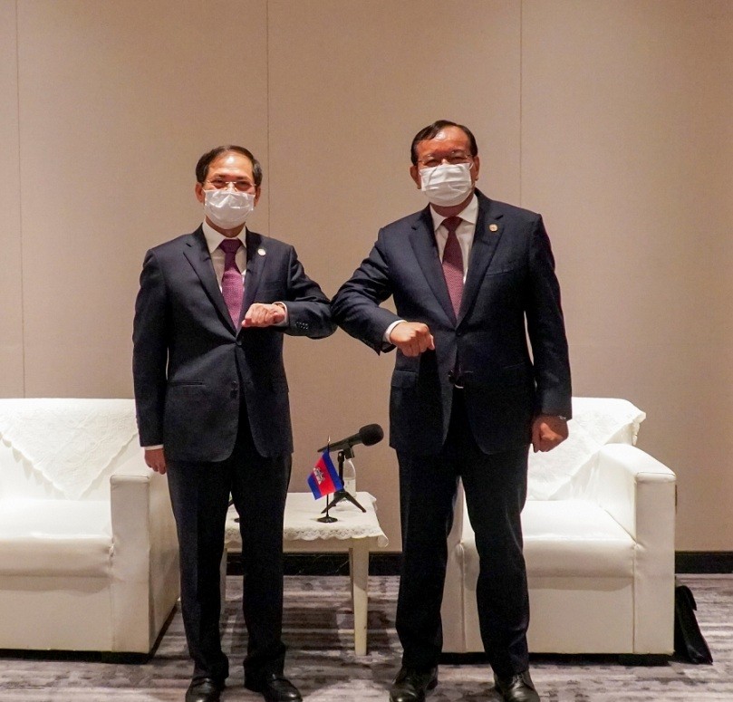 Những bức ảnh quý về quan hệ hữu nghị Việt Nam Campuchia: 55 năm chảy mãi nghĩa tình