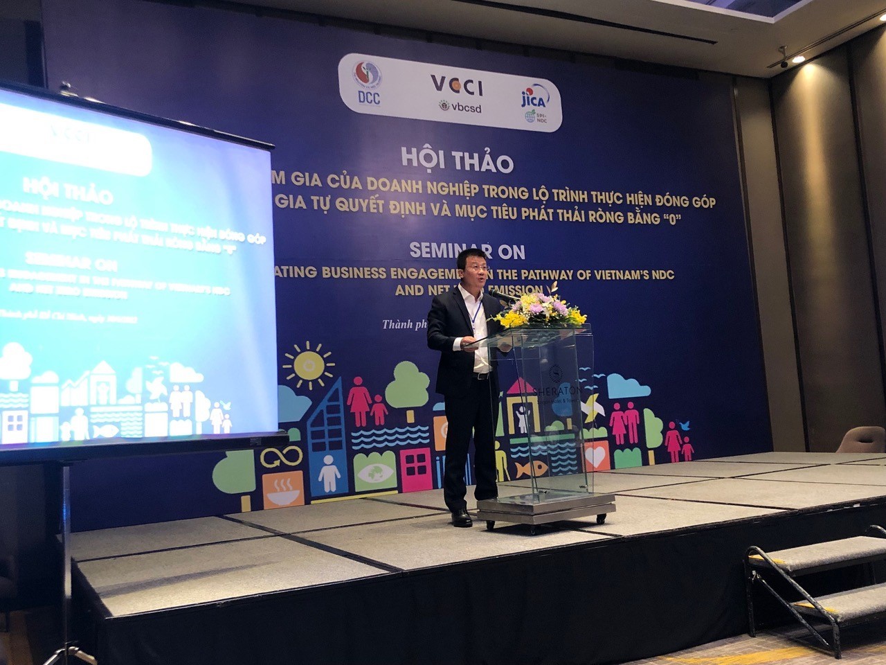 Vai trò quan trọng của doanh nghiệp trong ‘cuộc chiến’ chống biến đổi khí hậu ở Việt Nam