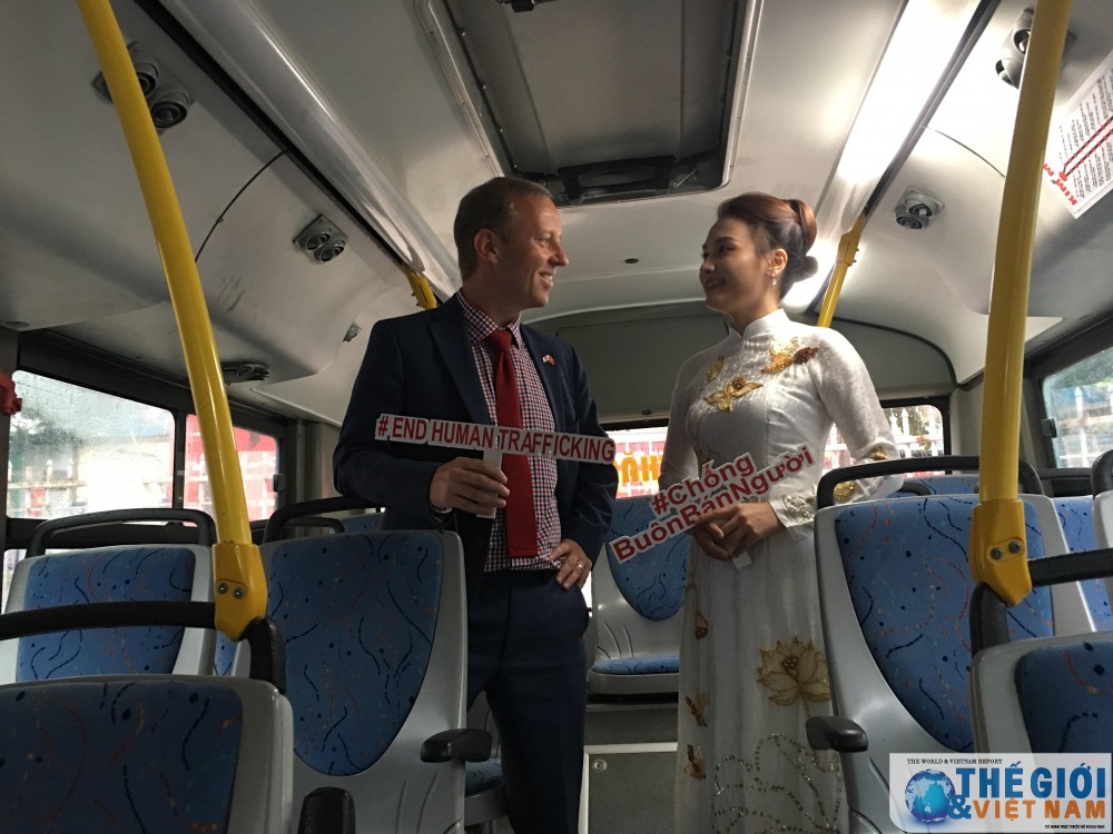 dai su anh tai viet nam ca n no lu c dau tranh phong chong mua ba n nguo i