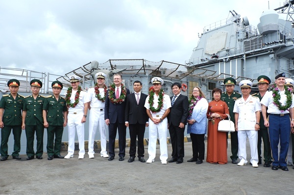 Đà Nẵng chào đón những người bạn Hoa Kỳ da nang chao don nhung nguoi ban hoa ky